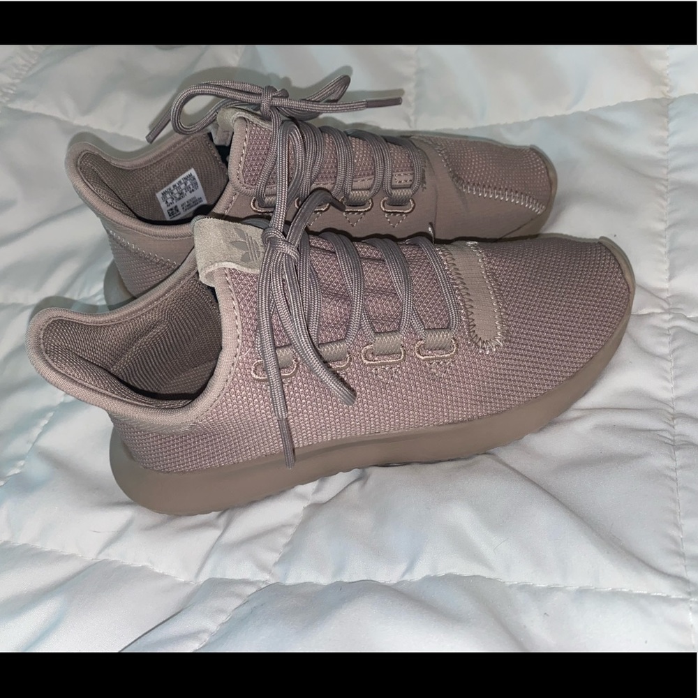 Adidas tubular shadow j size 5.5 woman 4 men